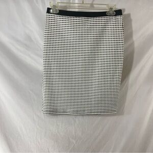 Forever 21 Black and White Pencil Skirt Classic Style
